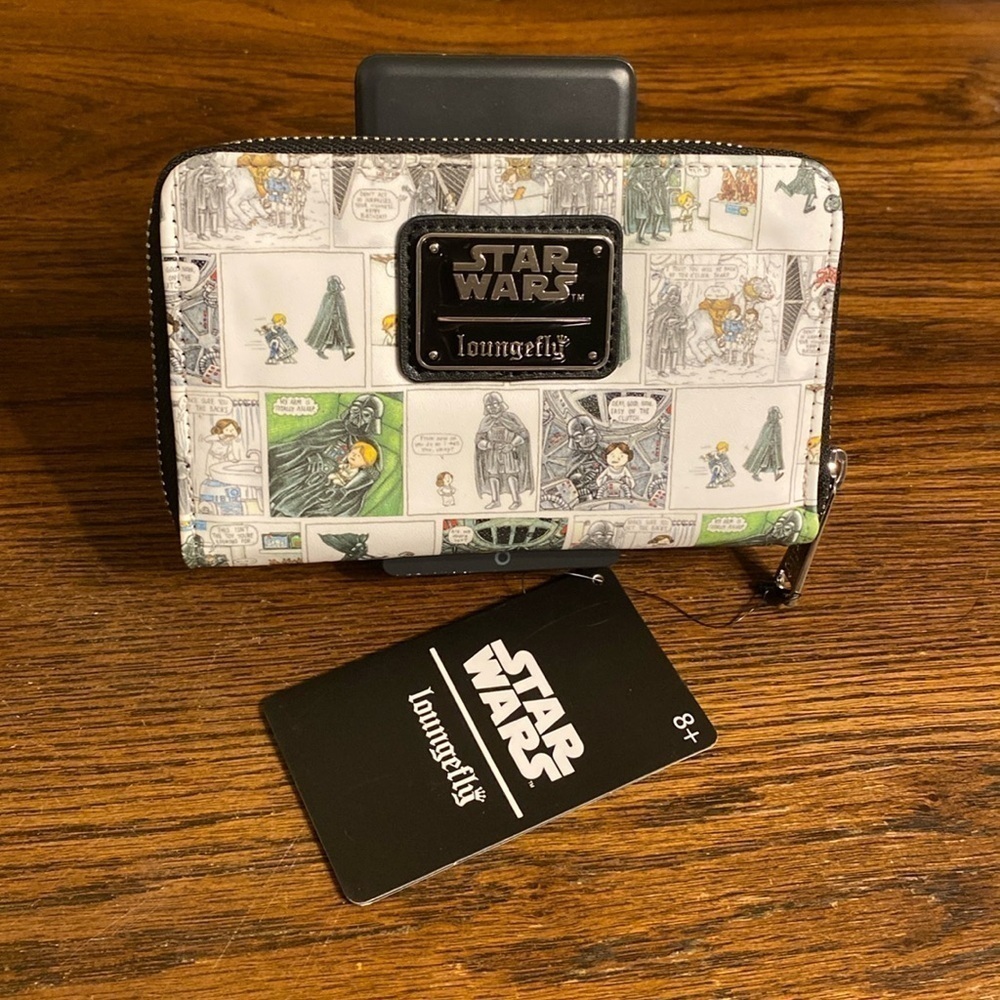 Loungefly Star Wars Wallet Vintage Comic Book Print Panel Zip Around NWT New - Picture 7 of 7